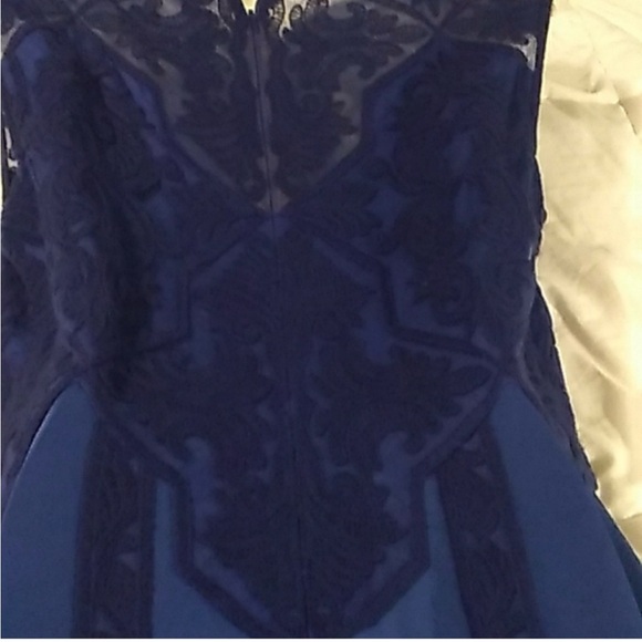 LADIES TADASHI SHOJI - Picture 2 of 8